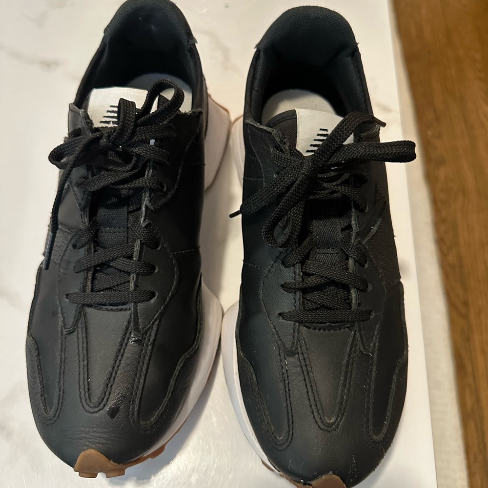 NEW BALANCE leather charcoal sneakers